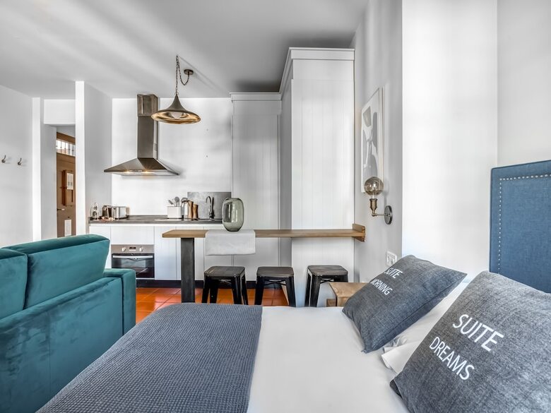 Aparthotel Limehome Granada Calle Sta. Ana