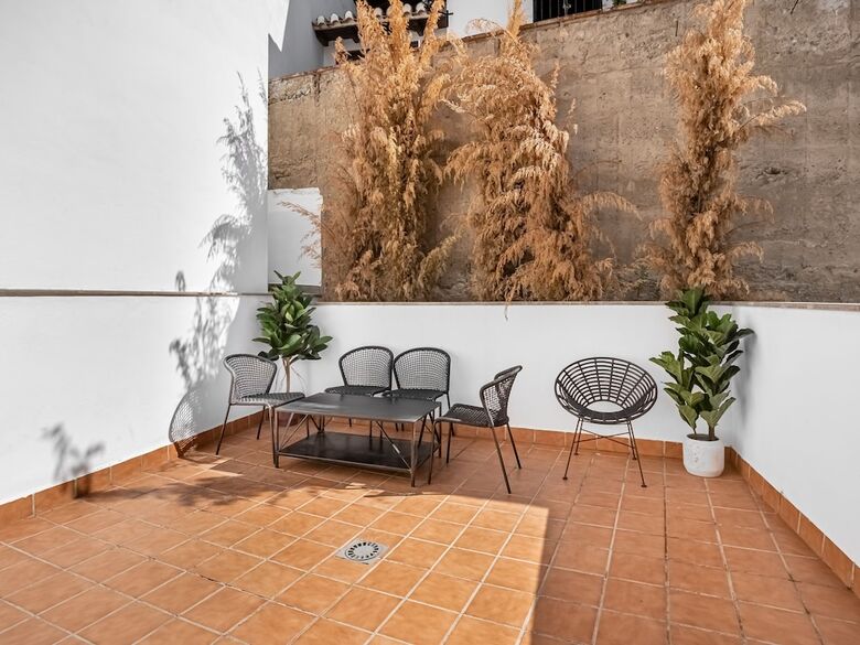 Aparthotel Limehome Granada Calle Sta. Ana