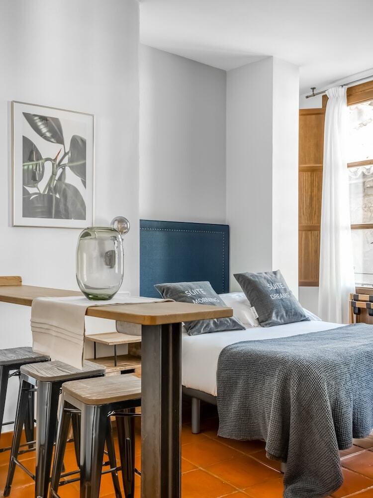Aparthotel Limehome Granada Calle Sta. Ana