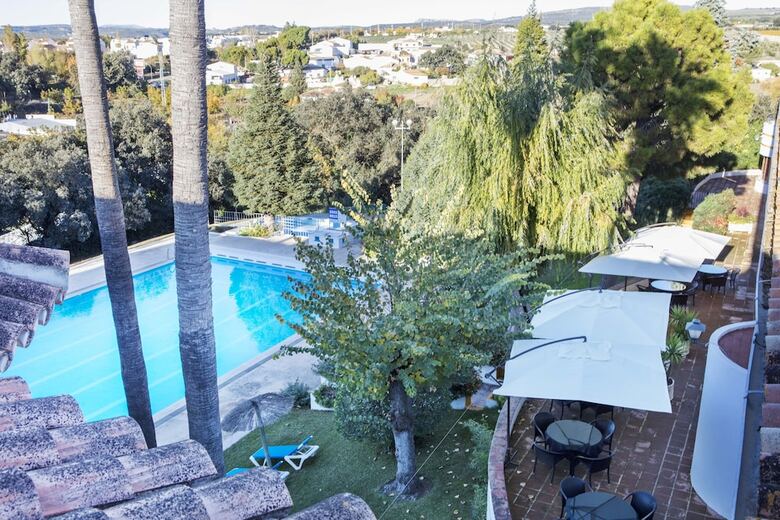 Hotel Tugasa El Almendral