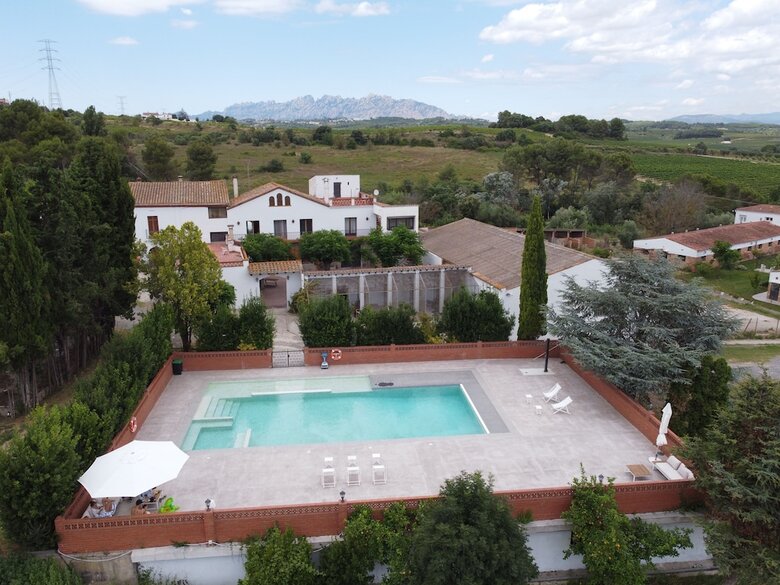 Hotel Masia Can Rovira