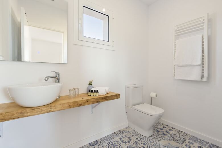Hotel Masia Can Rovira