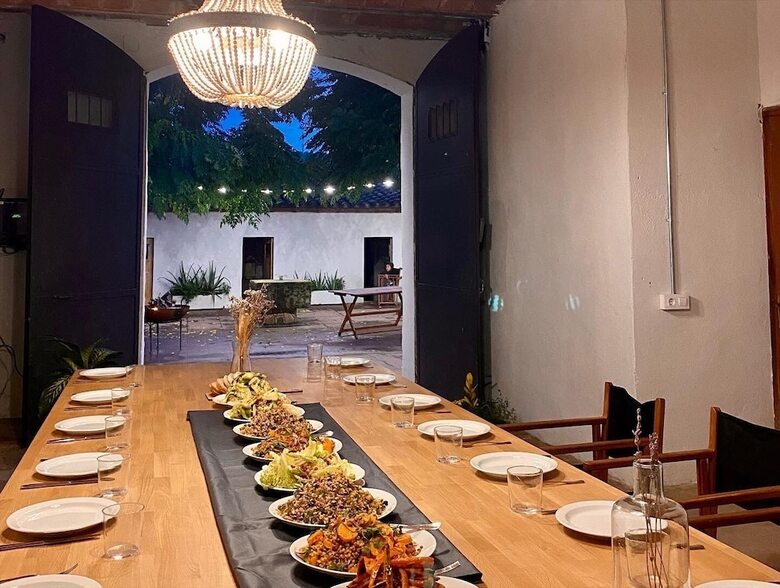 Hotel Masia Can Rovira