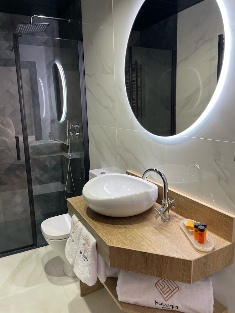Hotel Bubaqia House