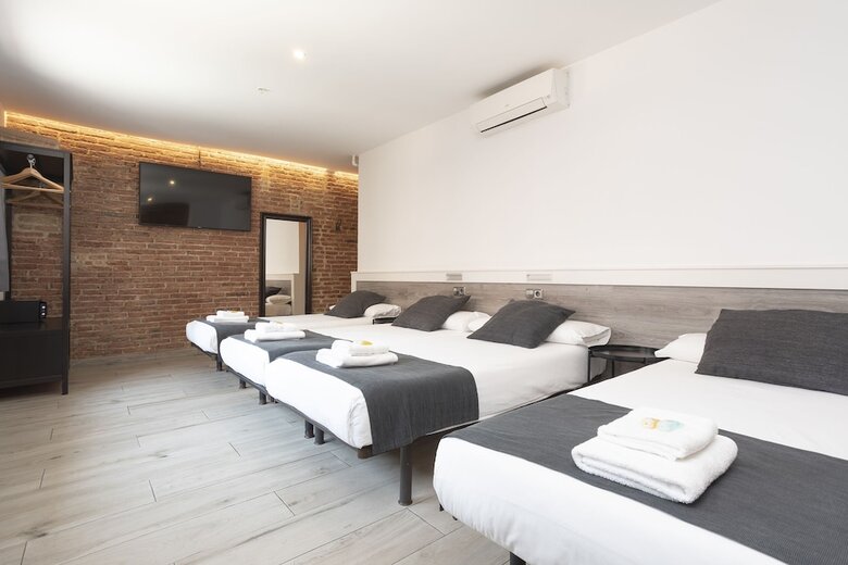 Hostal Bedmates