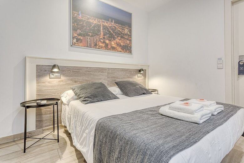 Hostal Bedmates