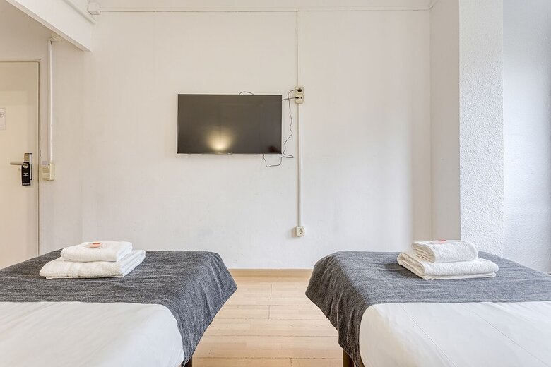 Hostal Bedmates