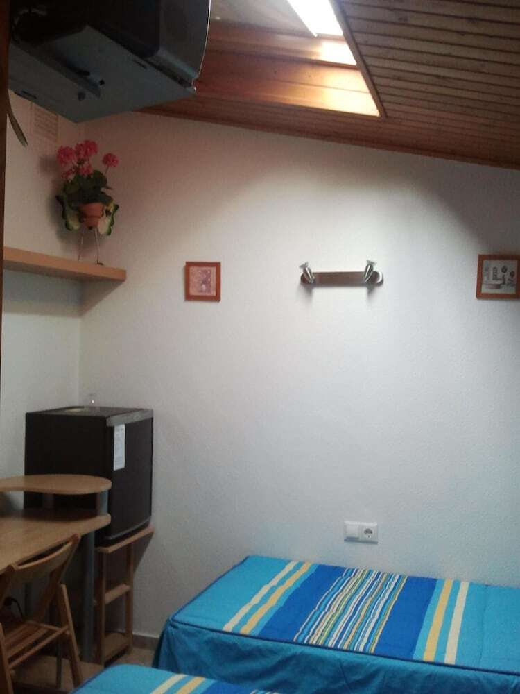 Hotel Hostal Arneva