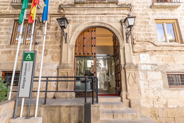 Hostal Albergue Inturjoven Cazorla - Hostel