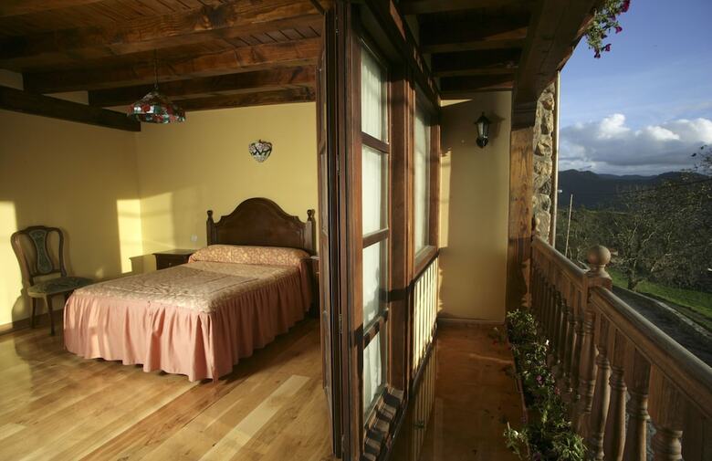 Aparthotel Viviendas Rurales Pe�a Sagra