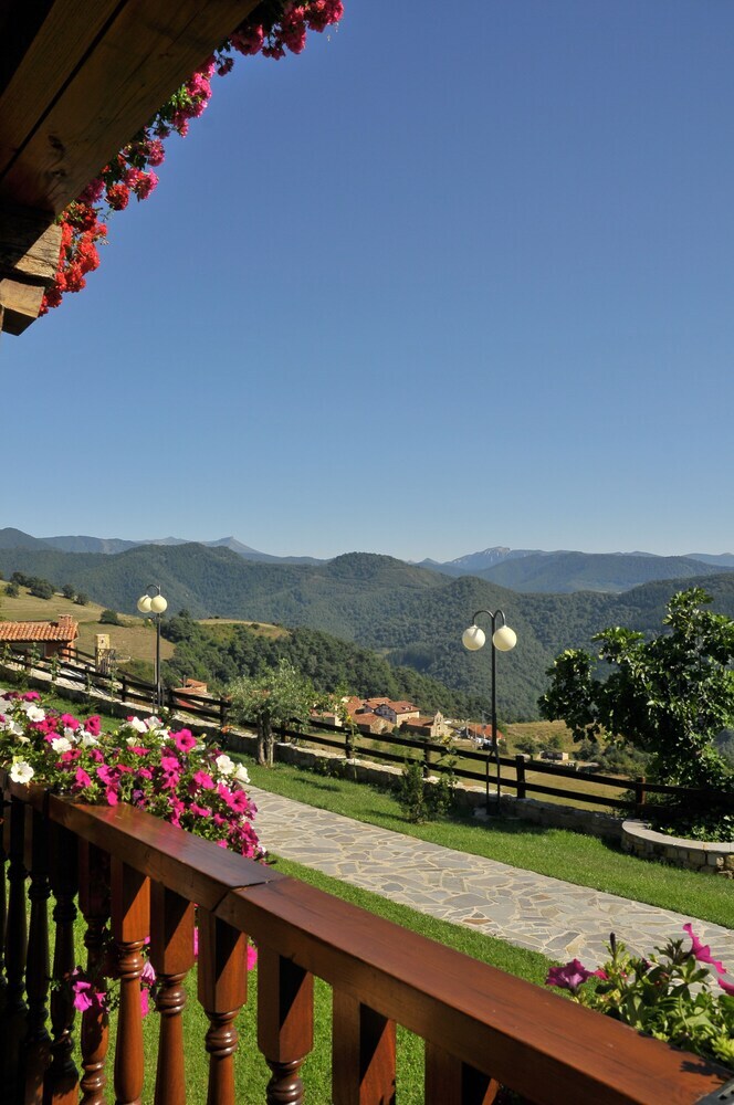 Aparthotel Viviendas Rurales Pe�a Sagra