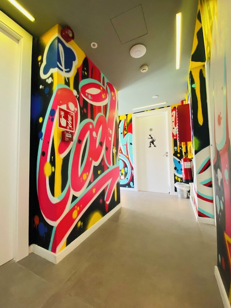 Hostal We Street Hostel - Albergue Juvenil