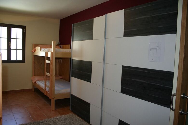 Hostal Alojamientos Ac� Y All� - Hostel