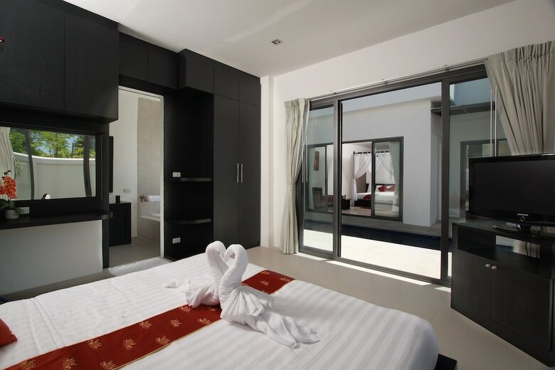 Seastone Private Pool Villas