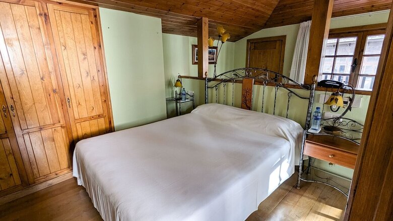 Hotel Alojamientos Cenera