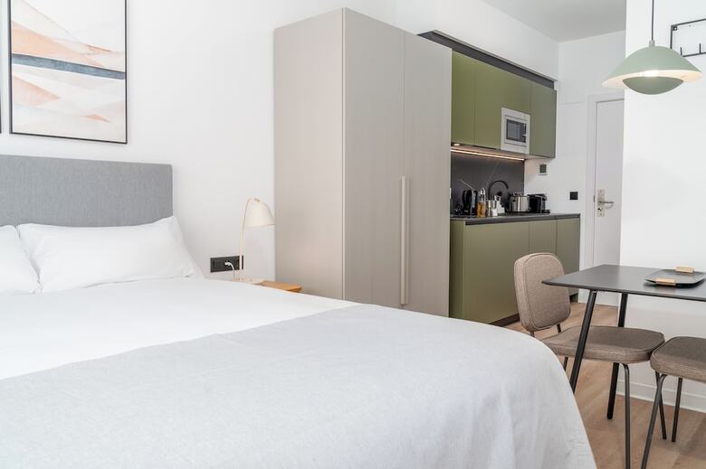 Aparthotel Limehome Valencia Carrer D?antonio Ferrandis