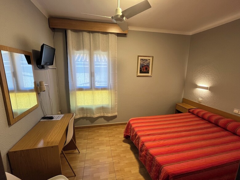 Pension Hostal Tarr�s