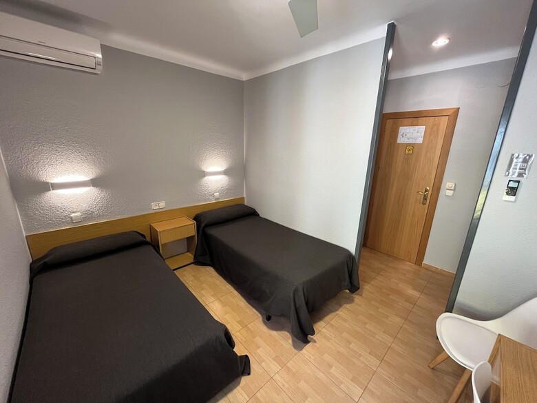Pension Hostal Tarr�s