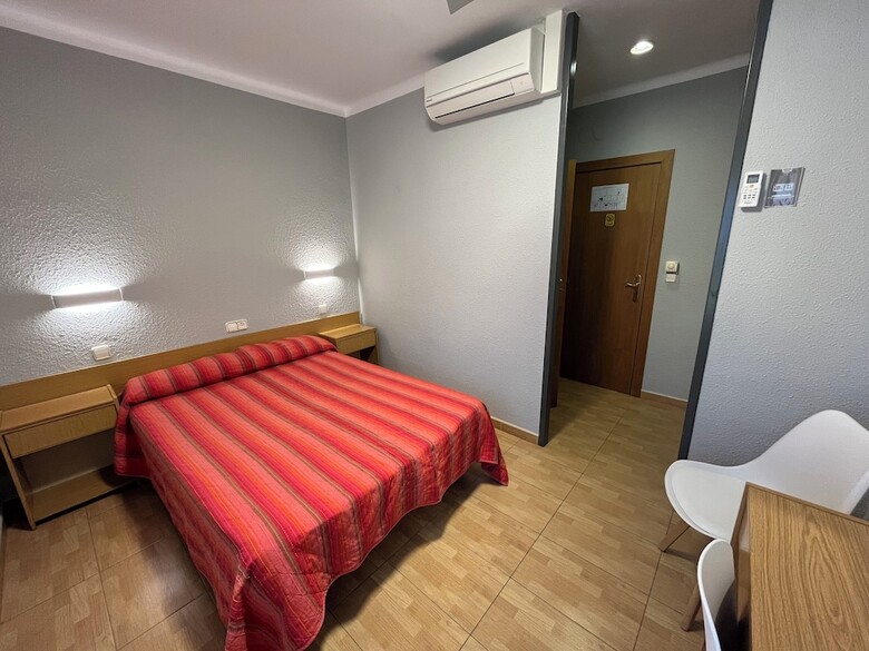 Pension Hostal Tarr�s
