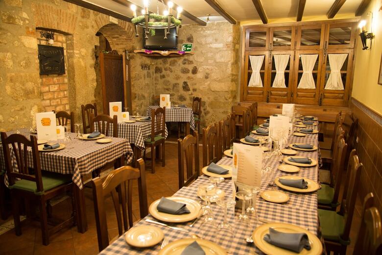 Hostal Hueso