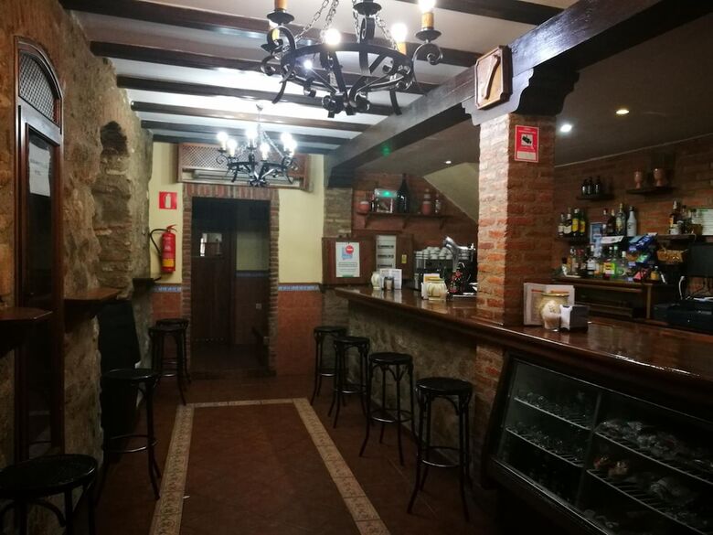 Hostal Hueso