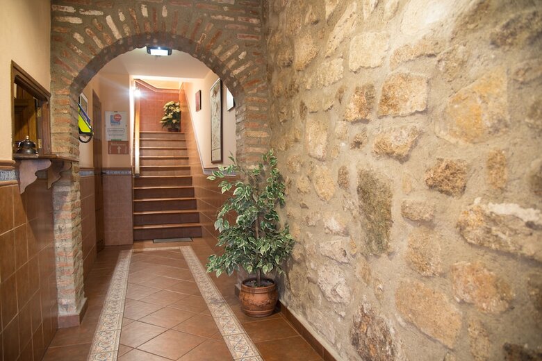 Hostal Hueso