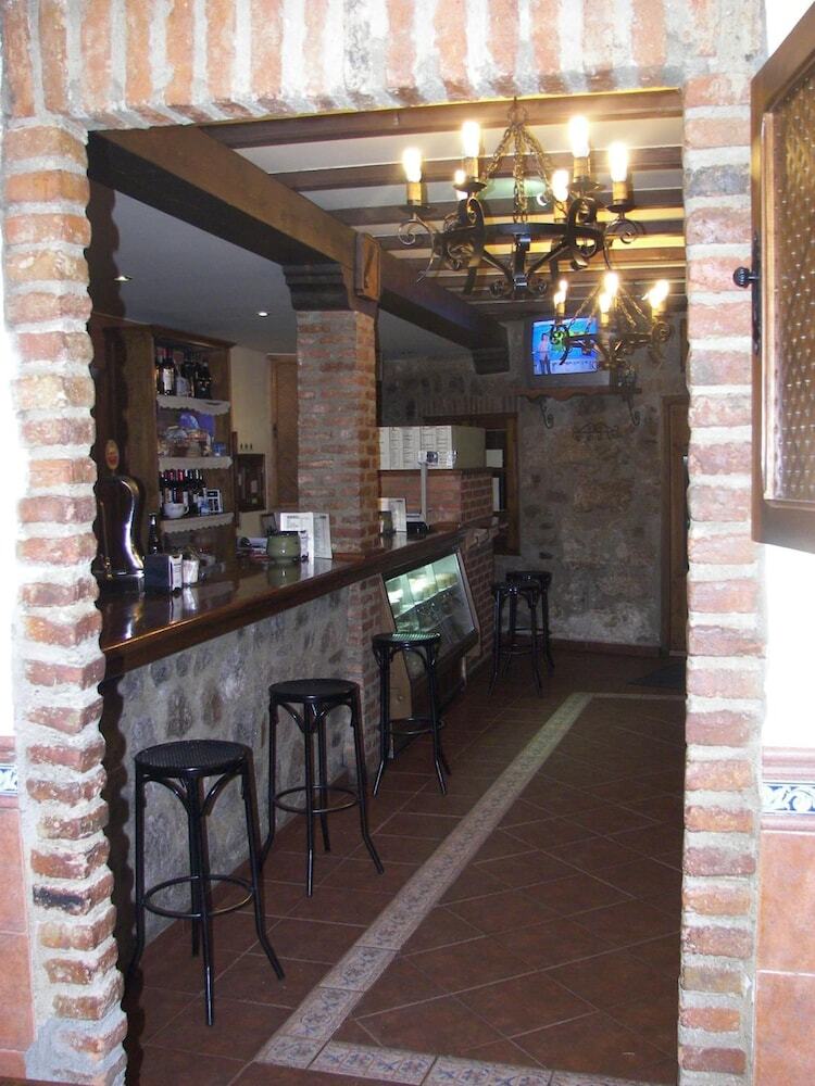 Hostal Hueso