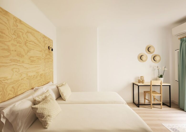 Hostal Forenna Hostel - Adults Only