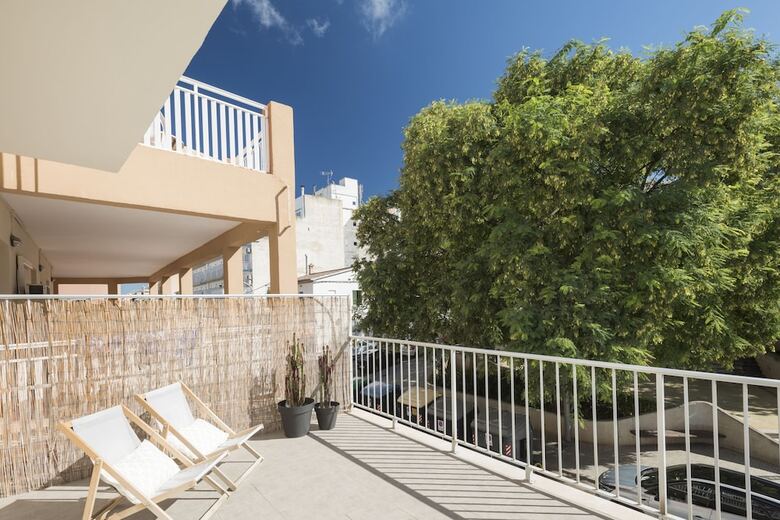 Hostal Forenna Hostel - Adults Only