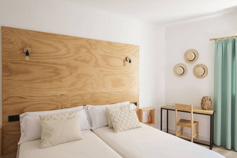 Hostal Forenna Hostel - Adults Only