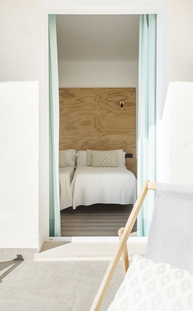 Hostal Forenna Hostel - Adults Only