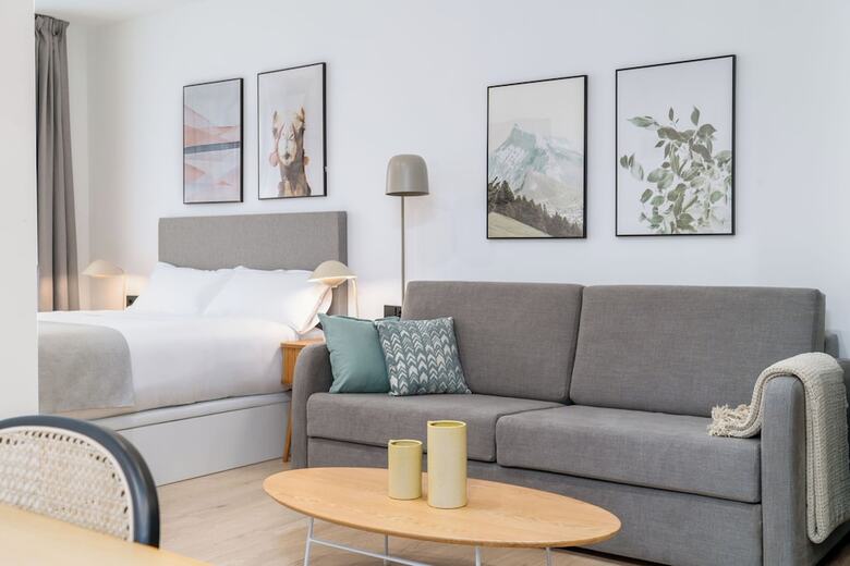 Aparthotel Limehome Santiago De Compostela
