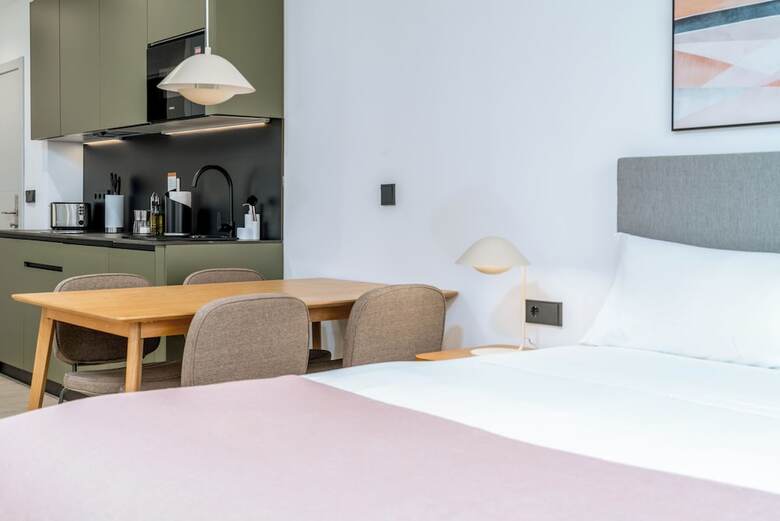 Aparthotel Limehome Santiago De Compostela
