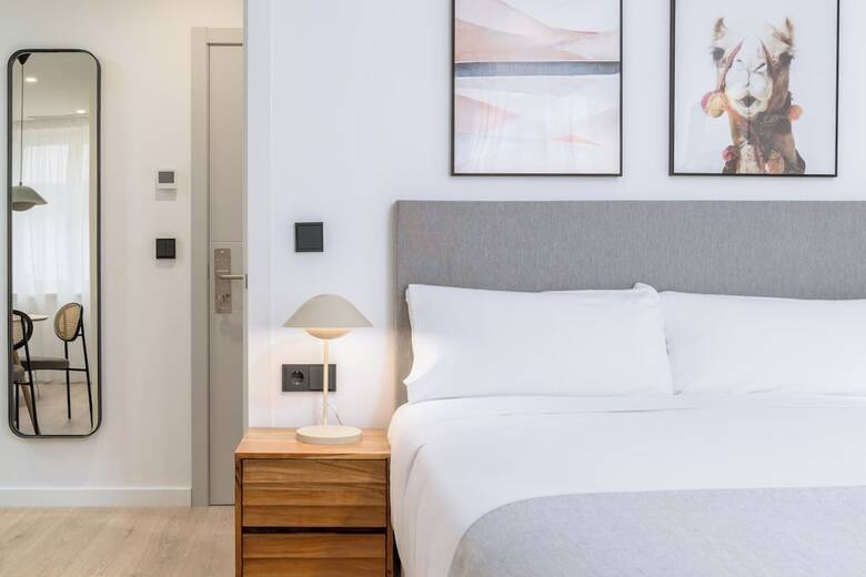 Aparthotel Limehome Santiago De Compostela