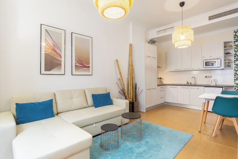 Aparthotel Dobo M�laga Puerto