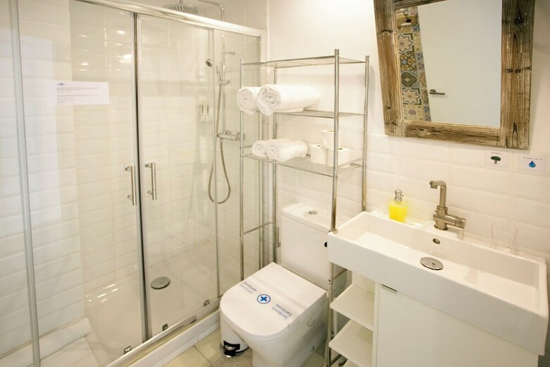 Aparthotel Graffiti Suites M�laga