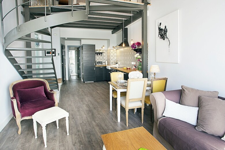 Aparthotel Graffiti Suites M�laga