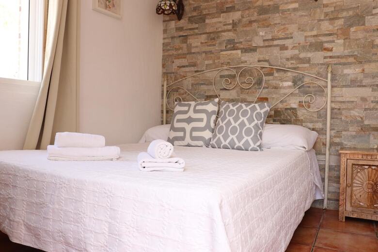 Hotel Hostal La Paloma II