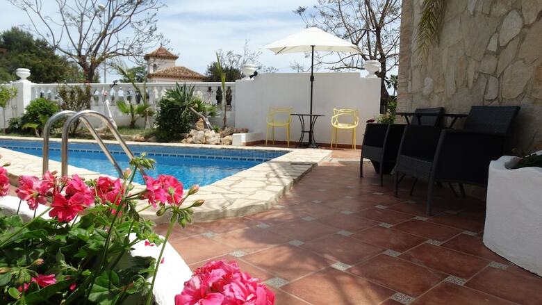 Hotel Hostal La Paloma II