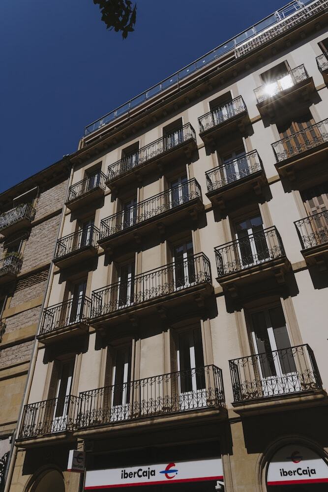 Aparthotel The Passage Apartments