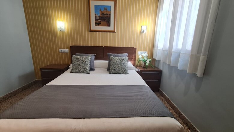 Hotel Arcos Catedral