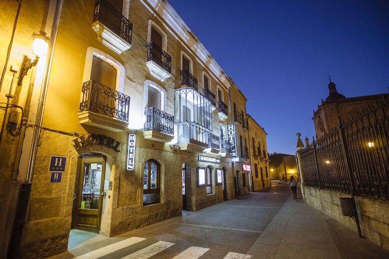 Hotel Arcos Catedral