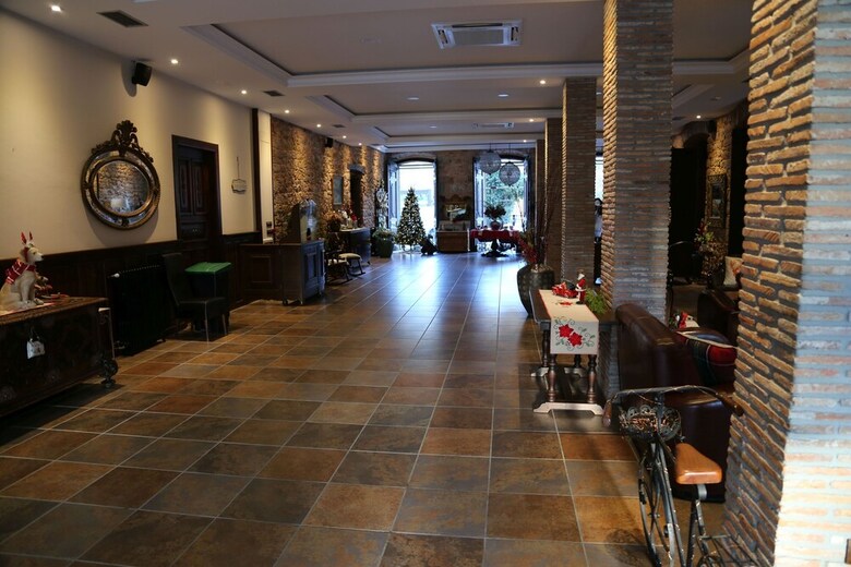 Aparthotel La Pontiga