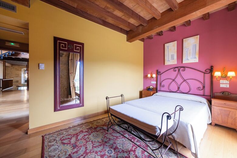 Hotel Abadia Caldaria
