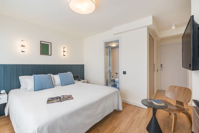 Granada Suites By Olala Homes