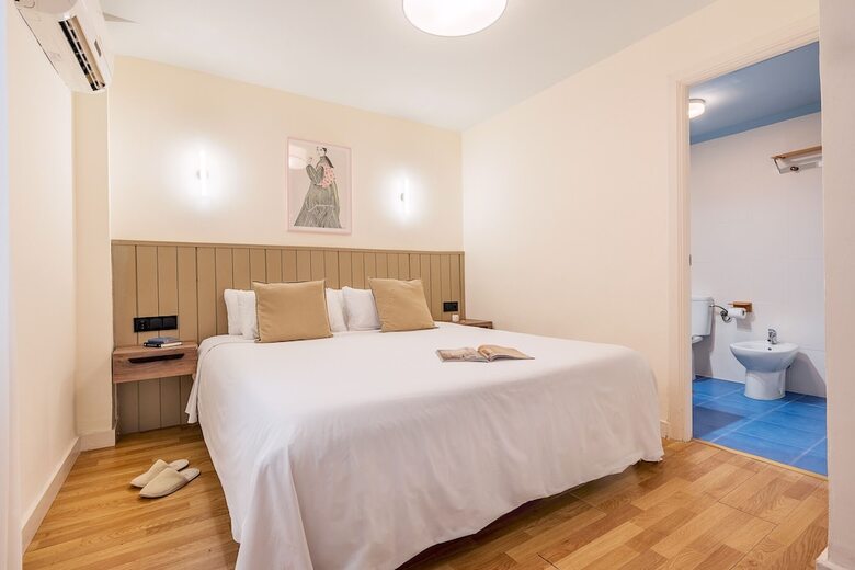 Granada Suites By Olala Homes