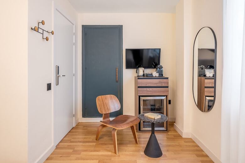 Granada Suites By Olala Homes