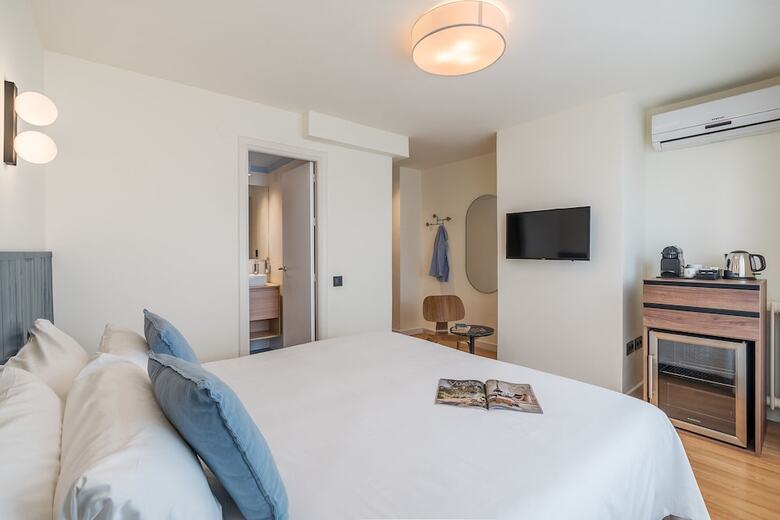 Granada Suites By Olala Homes