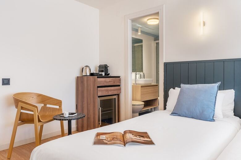 Granada Suites By Olala Homes