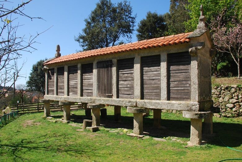 Aparthotel Budi�o De Serraseca